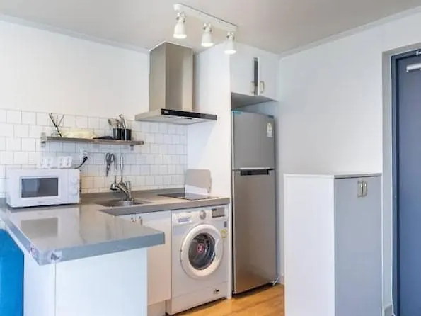 Apartmán Modern House Across From Sinsa Garosu-Gil, Internet Tv, Parking Available Soul