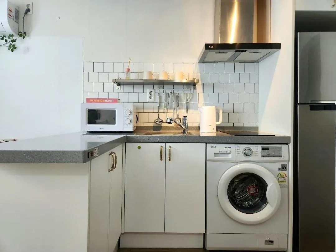 Apartmán Modern House Across From Sinsa Garosu-Gil, Internet Tv, Parking Available Soul Jižní Korea