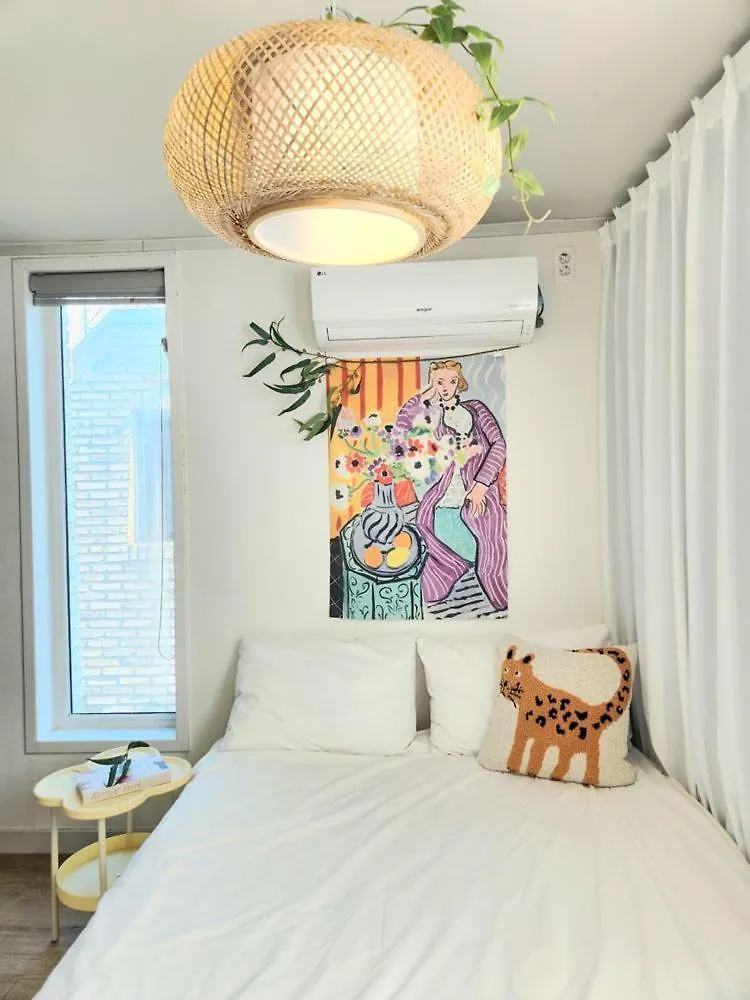 דירות סיאול Modern House Across From Sinsa Garosu-Gil, Internet Tv, Parking Available